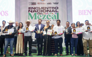 300 marcas de mezcal de 8 Estados de la República participaron en el II Encuentro Nacional del Mezcal en Puebla